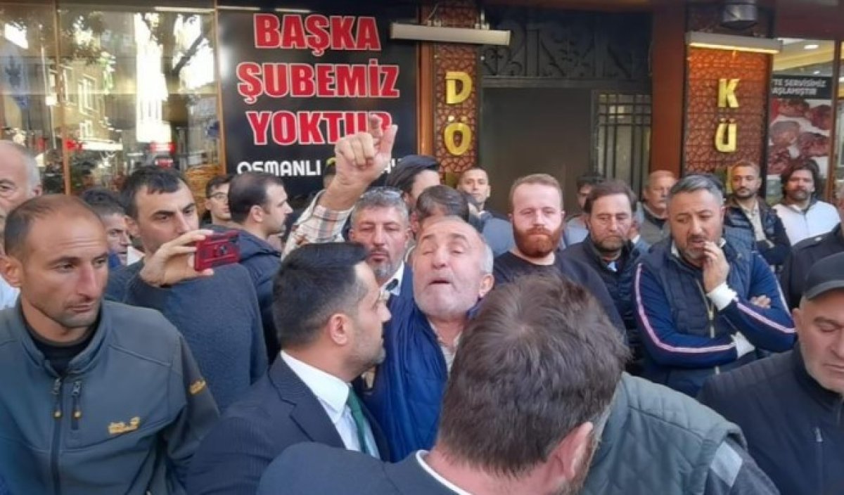 Ahmet Davutoğlu na vatandaştan 'PKK ile berabersiniz' tepkisi #2