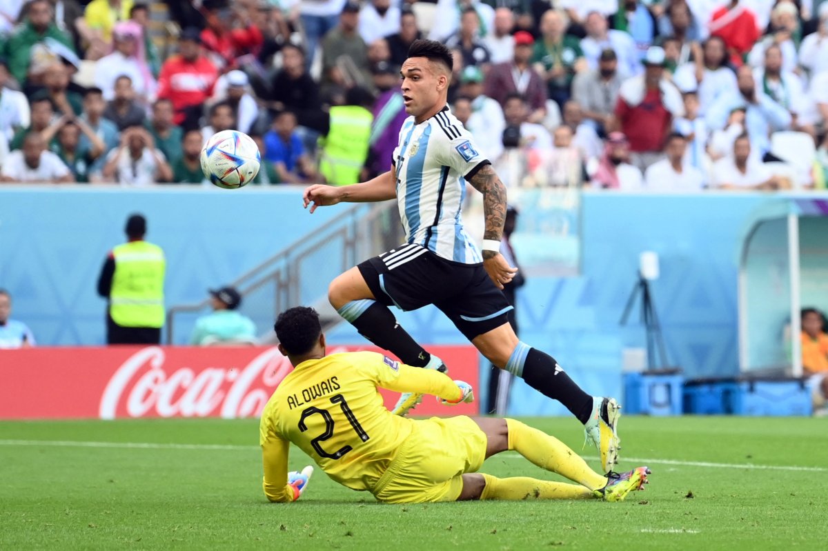 Arjantin - Suudi Arabistan maçında tartışılan ofsayt pozisyonu #2