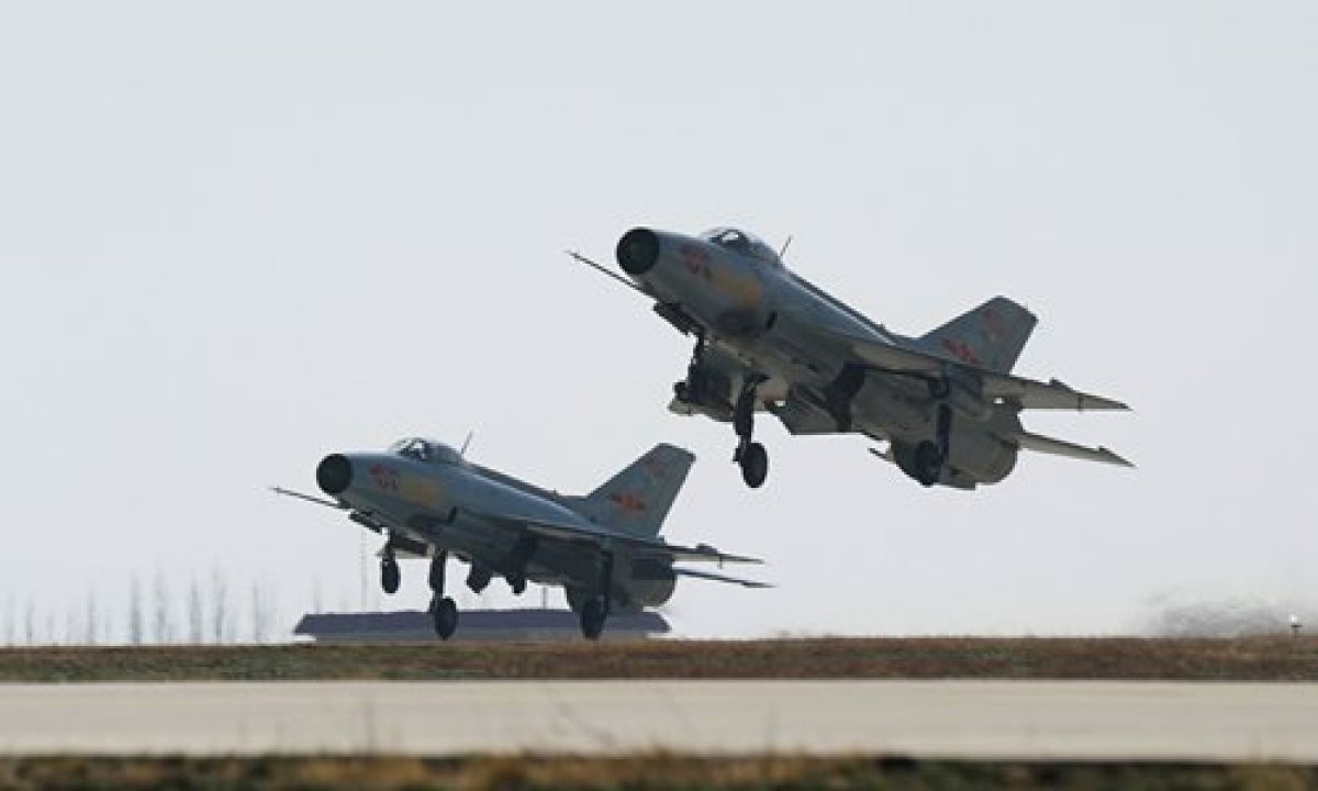 Çin eski tip savaş uçaklarını İHA ya dönüştürecek #1