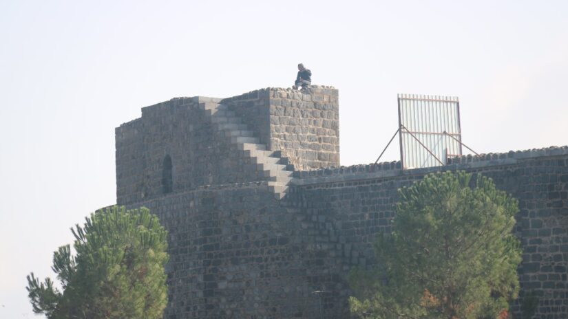 Diyarbakır’da sur bariyerleri kaldırıldı
