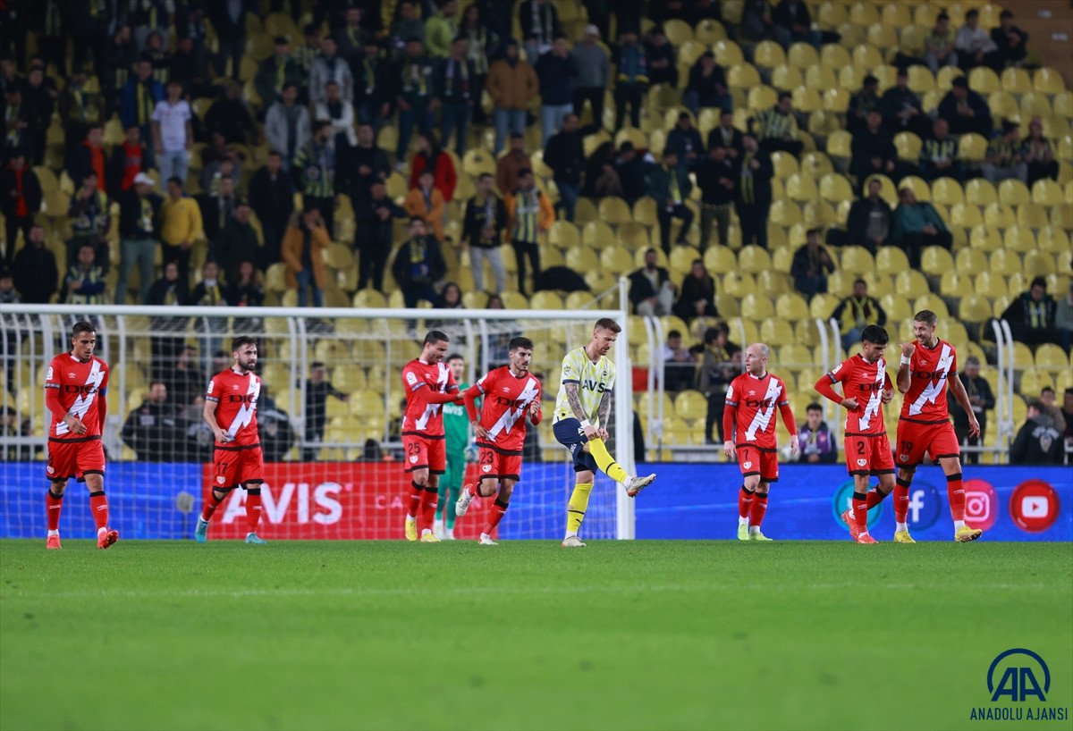 Fenerbahçe hazırlık maçında Rayo Vallecano yu üç golle geçti #10