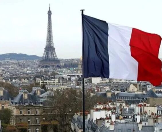Fransa’da kürtaj hakkını anayasal teminata alan yasa tasarı kabul edildi