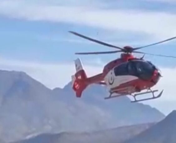 Hakkari’de kalp krizi geçiren adam için ambulans helikopter havalandı