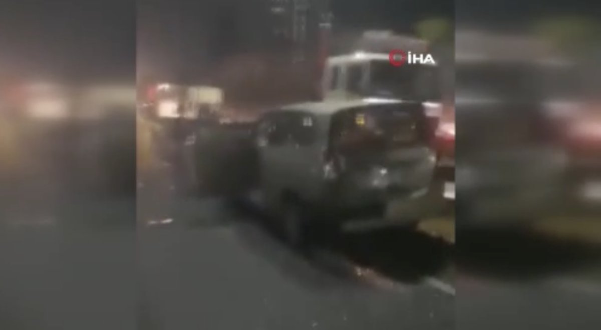 Hindistan’da 48 aracın karıştığı zincirleme trafik kazası #2