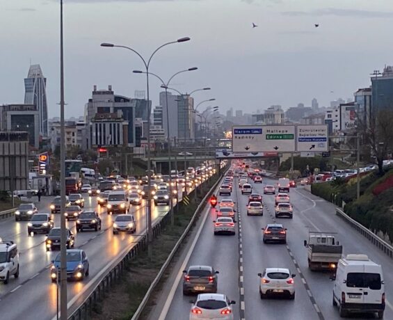 İstanbul’da trafik yoğunluğu yüzde 62’ye erişti