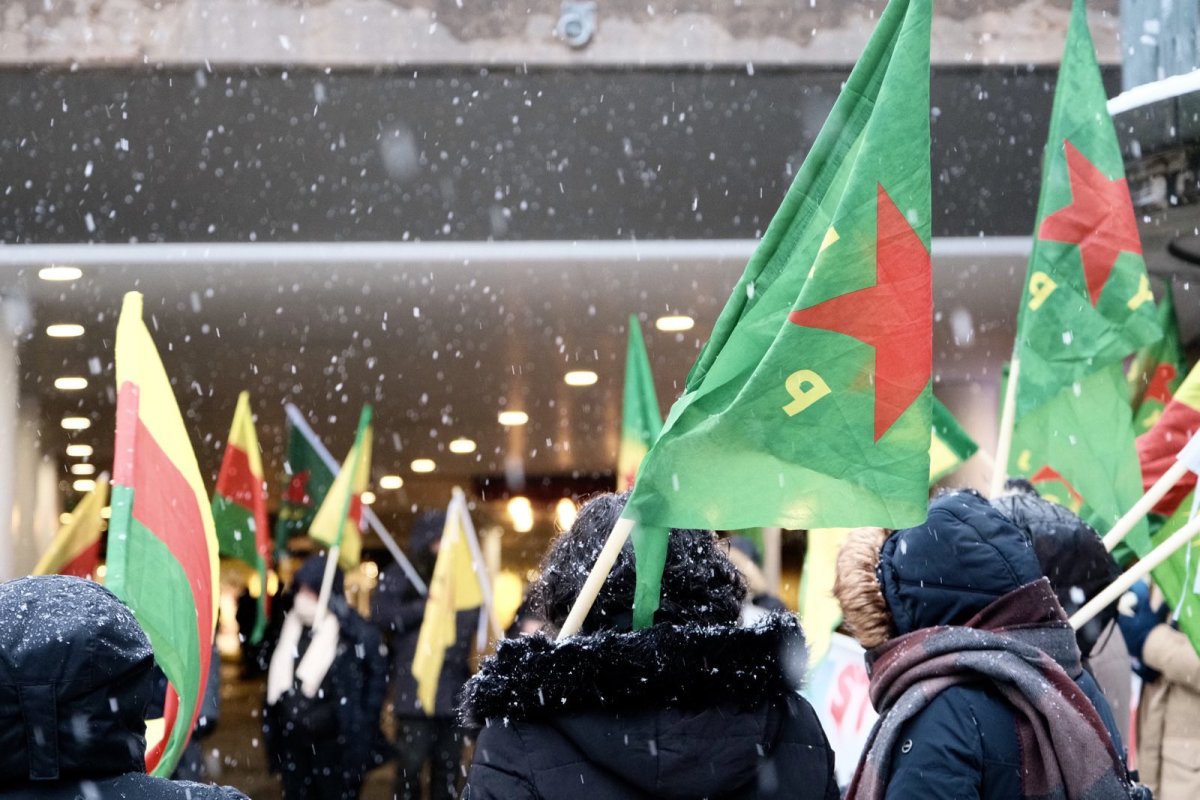 İsveç te terör yandaşları Pençe-Kılıç Harekatı nı protesto etti #3