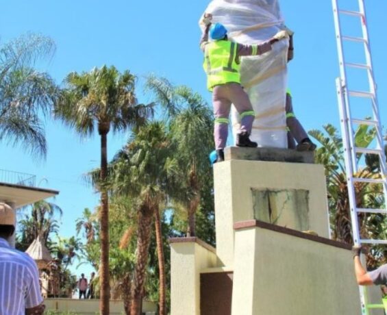Namibya’da Alman koloni subayı Curt von François’in heykeli kaldırıldı