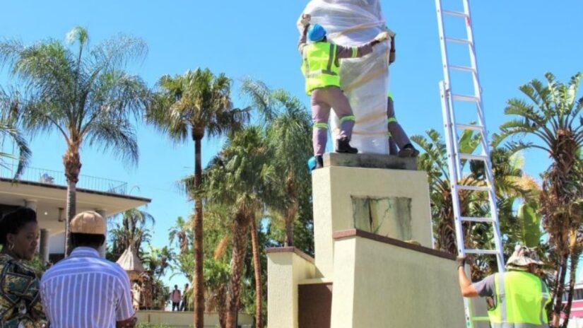 Namibya’da Alman koloni subayı Curt von François’in heykeli kaldırıldı