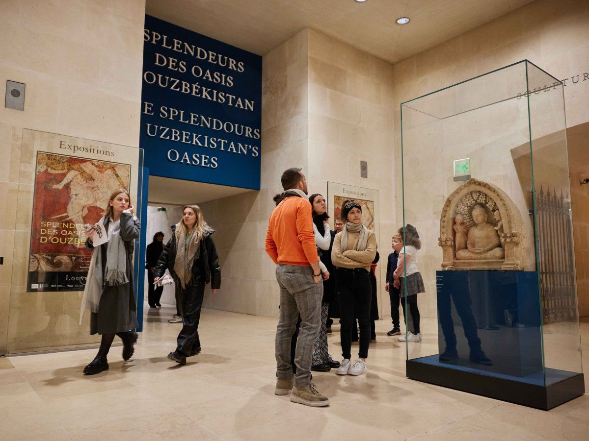 Özbekistan’ın zengin tarihi Louvre’da sergileniyor #9