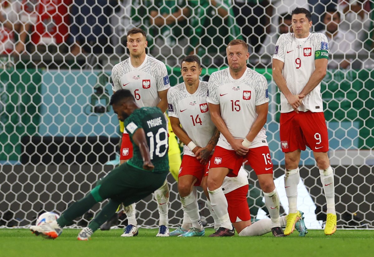 Polonya, Suudi Arabistan ı iki golle mağlup etti #8