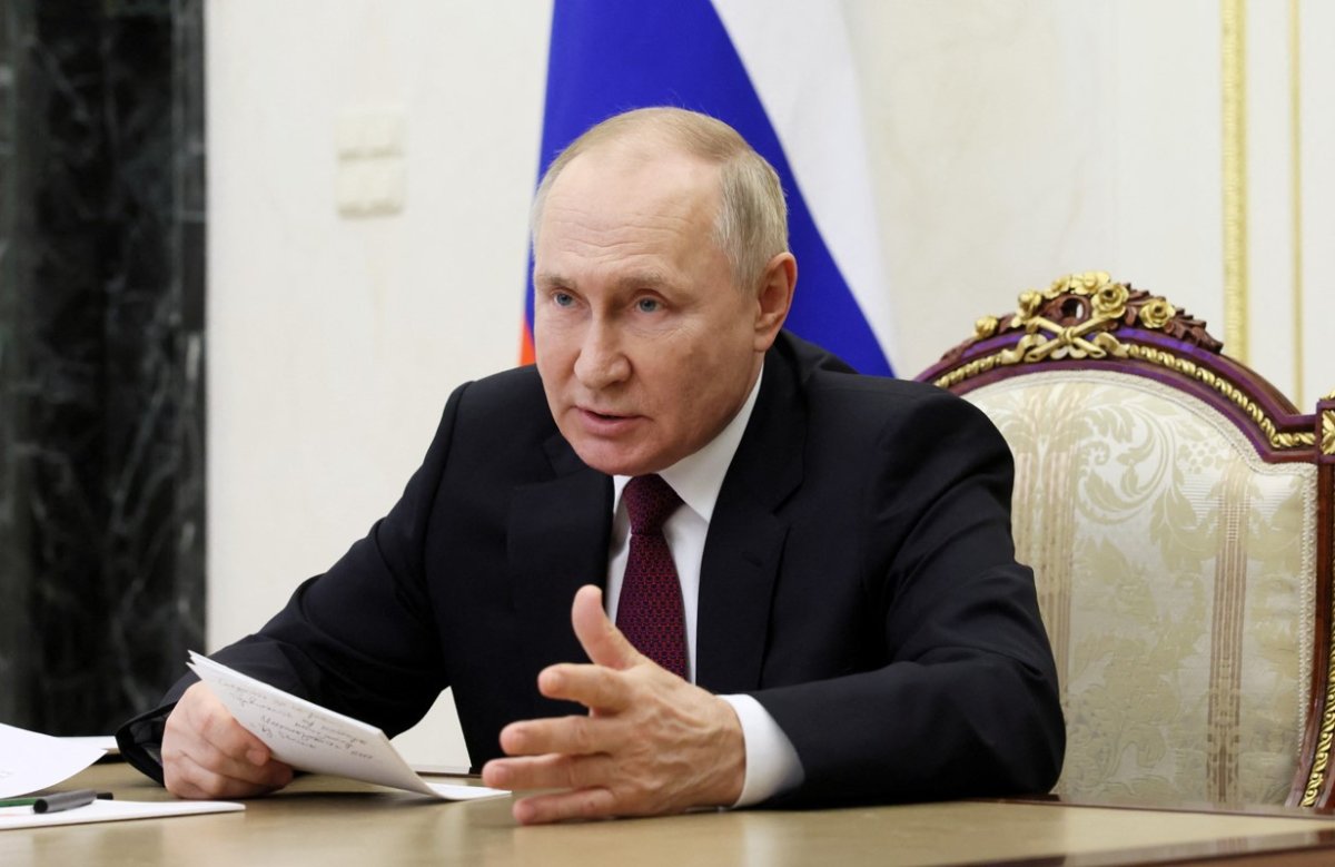 Putin: Askerlerimizin ihtiyaçları için devlet kuruluşları iyi çalışmalı #1