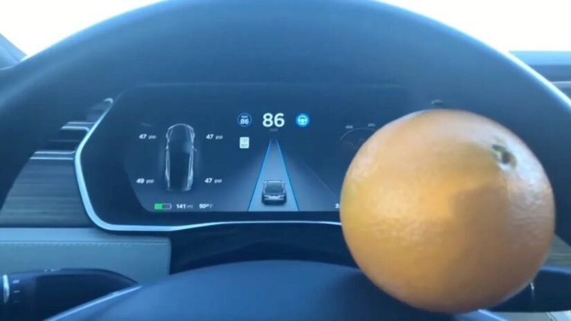 Tesla direksiyonuna portakal sıkıştırma devri bitti