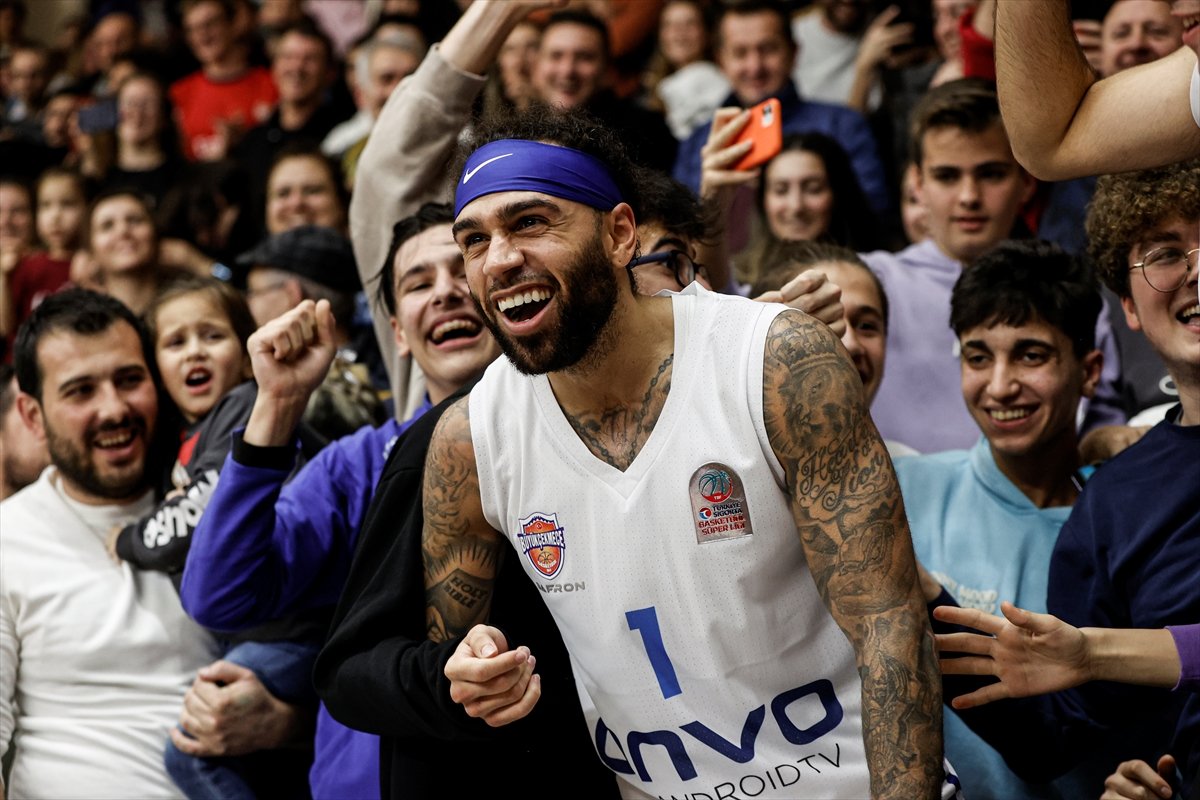 Anadolu Efes, Büyükçekmece Basketbol a mağlup oldu #5