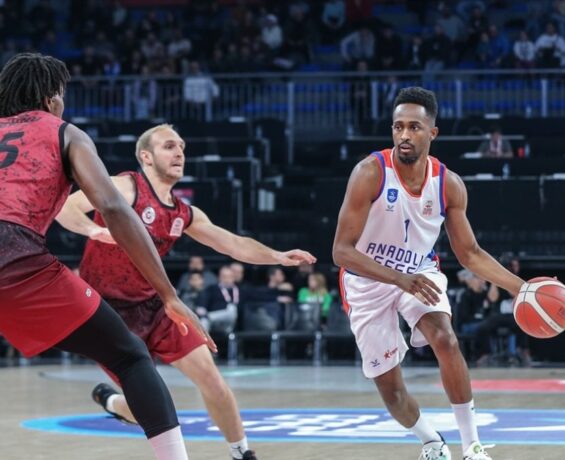 Anadolu Efes, Gaziantep Basketbol’u mağlup etti