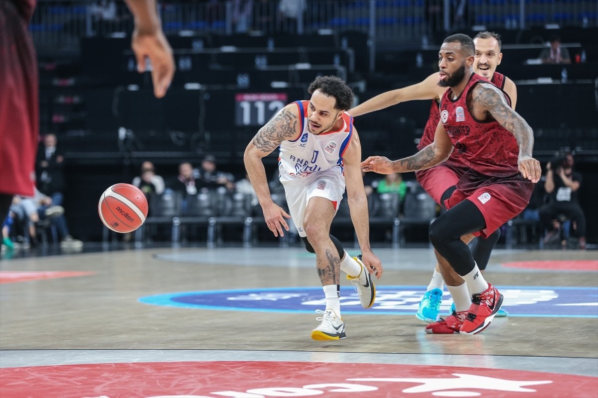 Anadolu Efes, Gaziantep Basketbol u mağlup etti #2