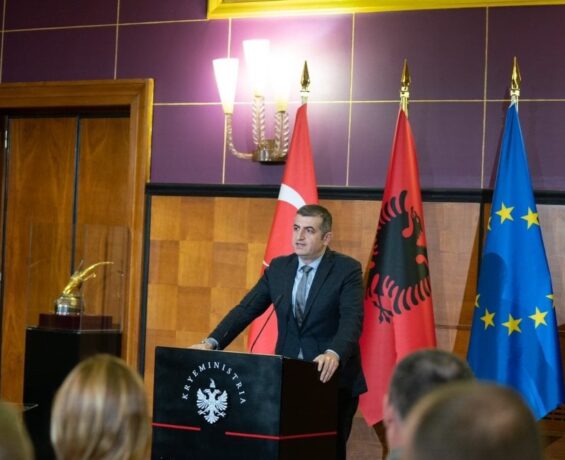 Arnavutluk, Bayraktar TB2 SİHA alım anlaşmasını imza attı