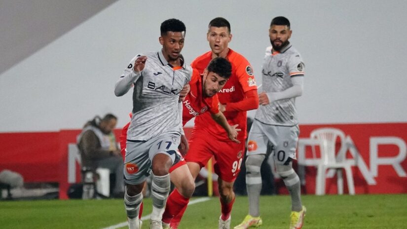 Başakşehir, Ümraniyespor’u dış sahada 3-1 yendi