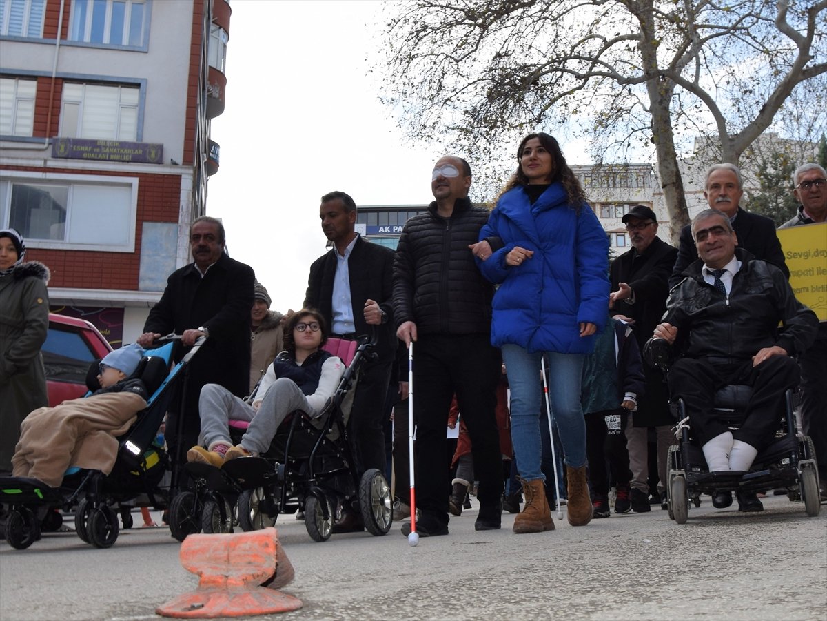 Bilecik te Dünya Engelliler Günü nde empati yürüyüşü #1