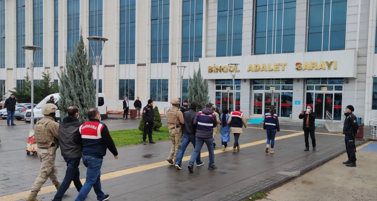 Bingöl merkezli 2 ilde PKK/KCK operasyonu: 7 kişi tutuklandı #2