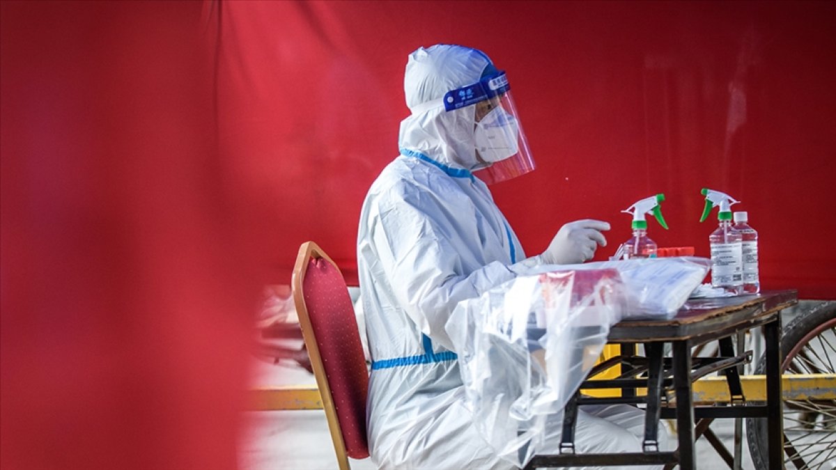Çin de yeni koronavirüs tedbirleri tepkiye dönüştü #1