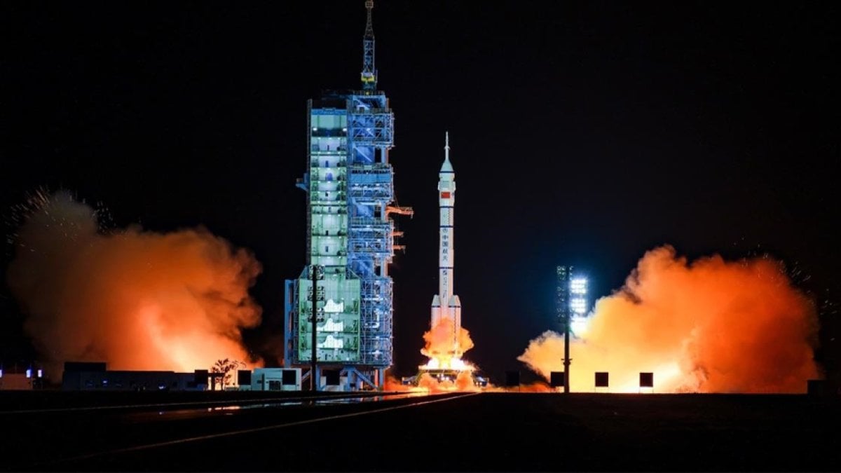 Çin, 'Şiyan-21' uydusunu fırlattı #2