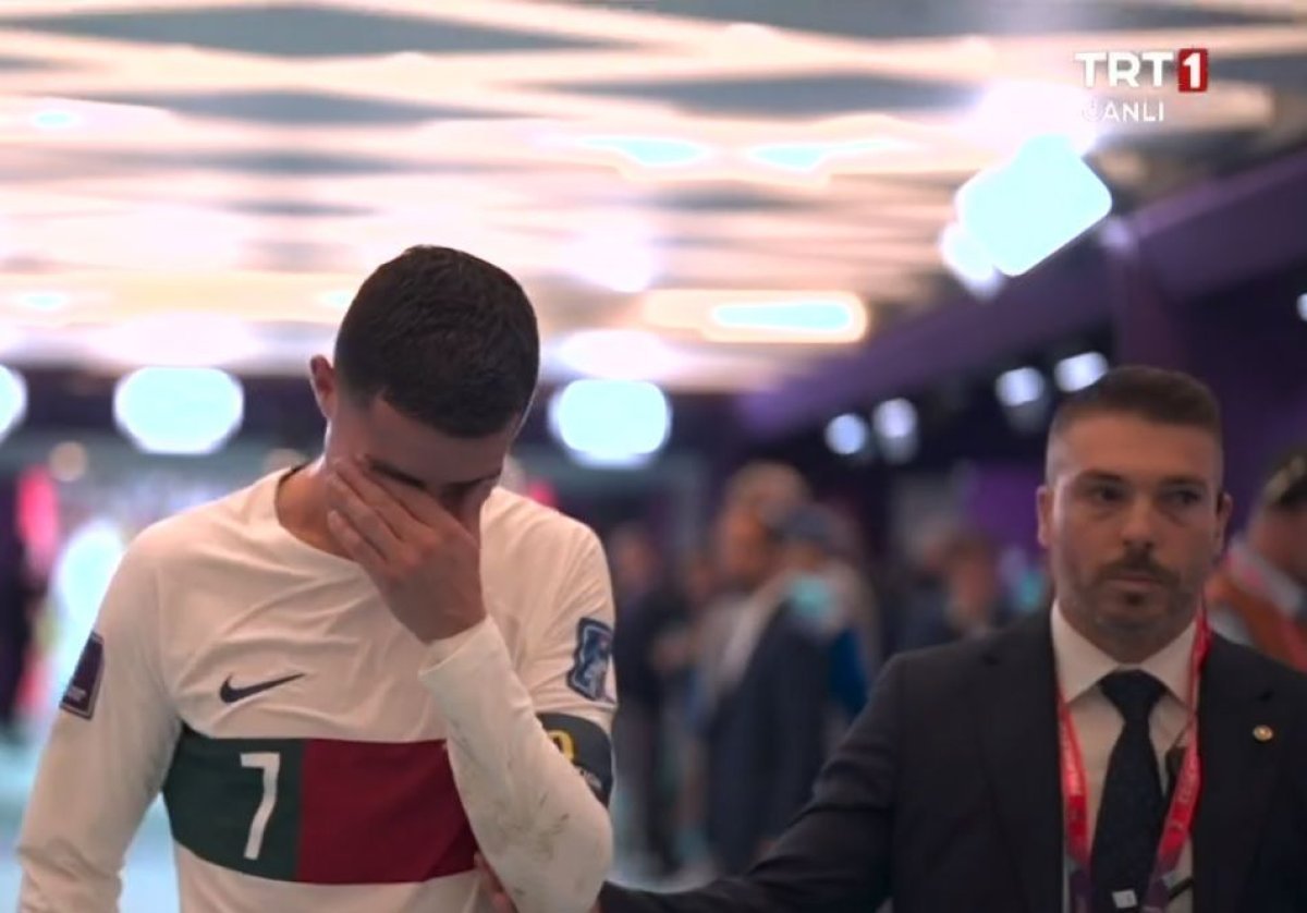 Cristiano Ronaldo, gözyaşlarına hakim olamadı #6