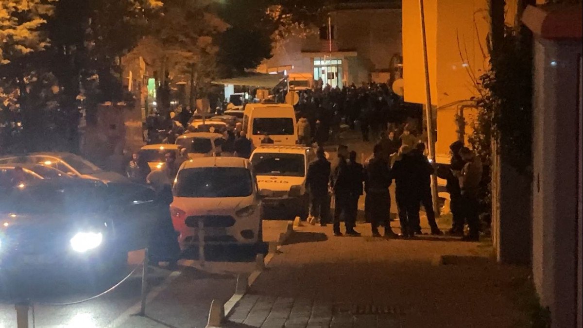 Fatih’te üzerine pitbull cinsi köpek salınan polis ateş etti: 1 ölü #5