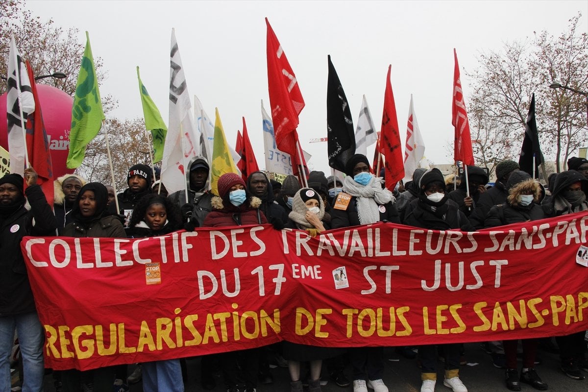 Fransa da hükümetin yeni göç yasa tasarısı protesto edildi #9