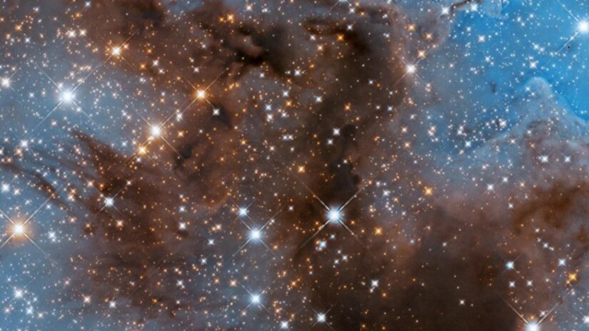 Hubble, Karina Nebulası’nı görüntüledi