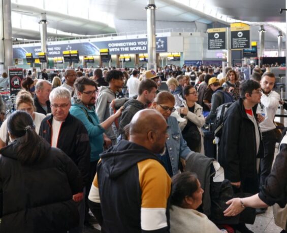 İngiltere’de havalimanlarındaki hudut güvenliği greve hazırlanıyor