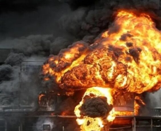İran’da boya fabrikasında patlama: 10’u ağır, 65 yaralı
