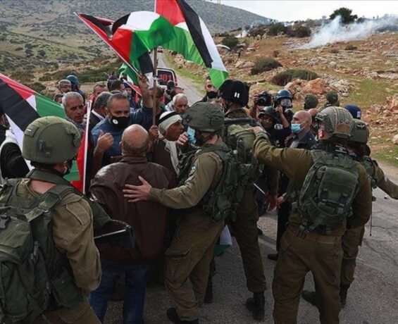 İsrail ordusu Batı Şeria’da 22 Filistinliyi nezaretine aldı