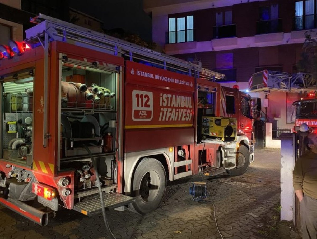 İstanbul da eşine sinirlenen şahıs, evi ateşe verdi #1