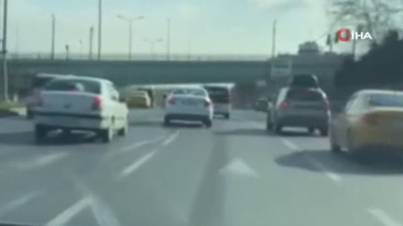 İstanbul’da trafikte makas atan sürücü polise tutuldu