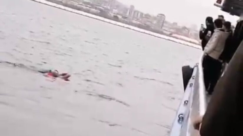 İstanbul’da vapurdan denize yolcu düştü