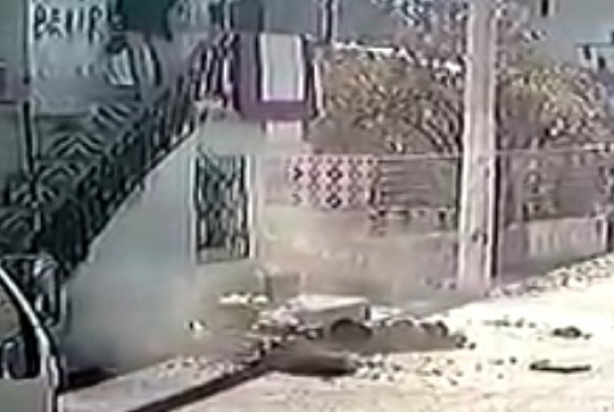 İzmir de bir evin balkonu çöktü: 1 yaralı #3