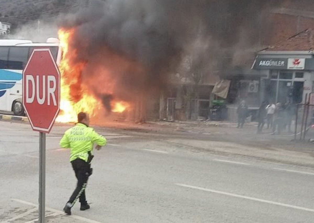 Karabük’te seyir halindeki yolcu otobüsünde yangın #2