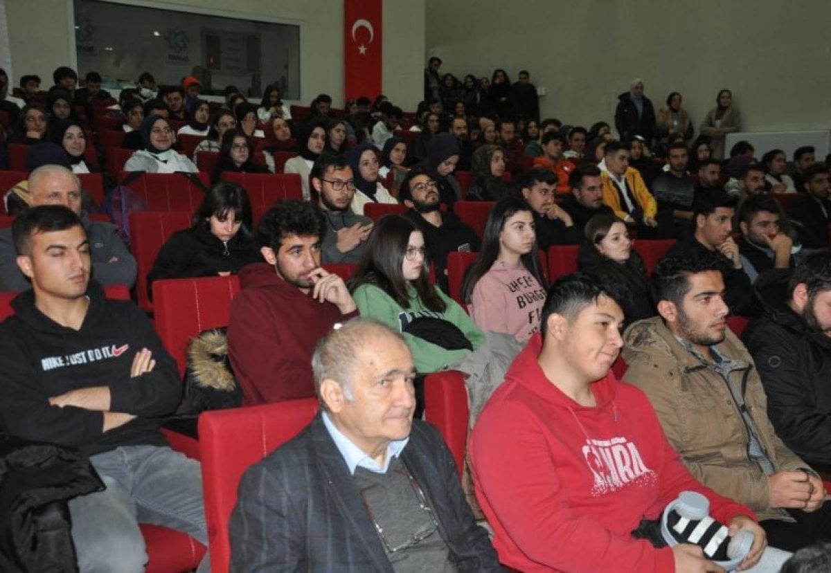 Kars’ta Türkiye Yüzyılı konferansı düzenlendi #4
