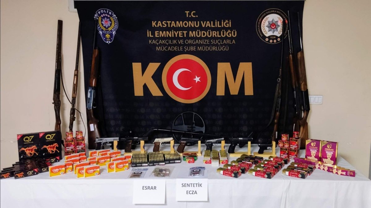 Kastamonu da 'Silindir Operasyonu': Çok sayıda silah ele geçirildi #1
