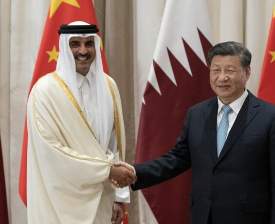 Katar Dikteyi Al Sani, Şi Cinping ile Suudi Arabistan’da görüştü