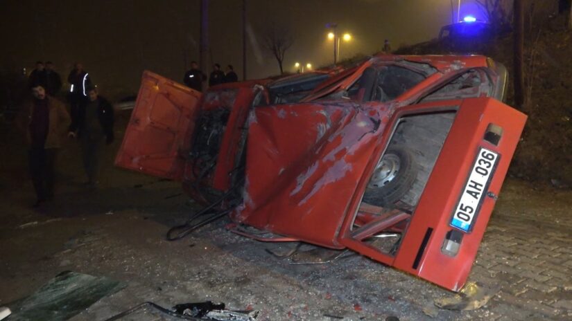 Kırıkkale’de araba alt caddedeki taşıtın üstüne düştü: 1 ağır yaralı