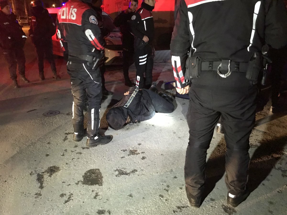 Konya da ehliyetsiz şoför polise zor anlar yaşattı #1