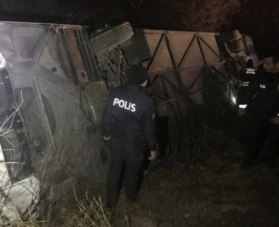 Konya’da yolcu otobüsü yıkıldı: 15 yaralı