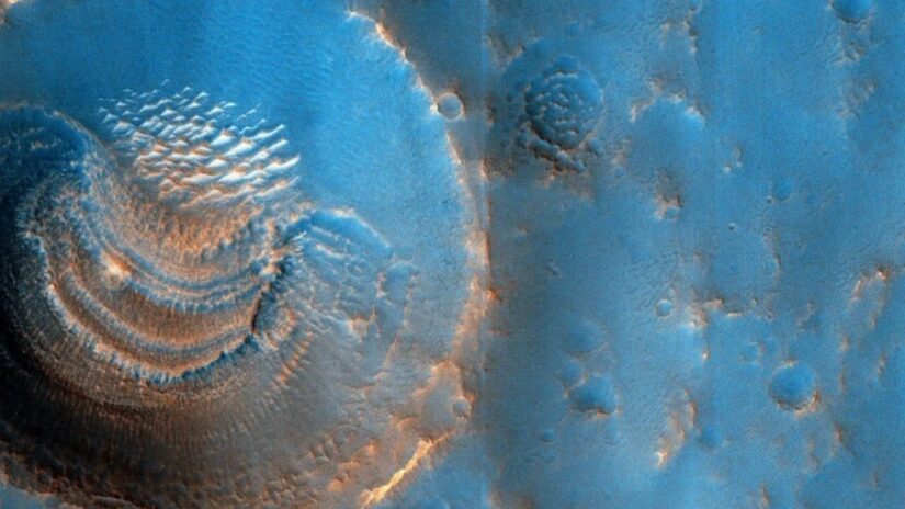 NASA, Mars’taki biçimlerin sırrını çözmeye çalışıyor