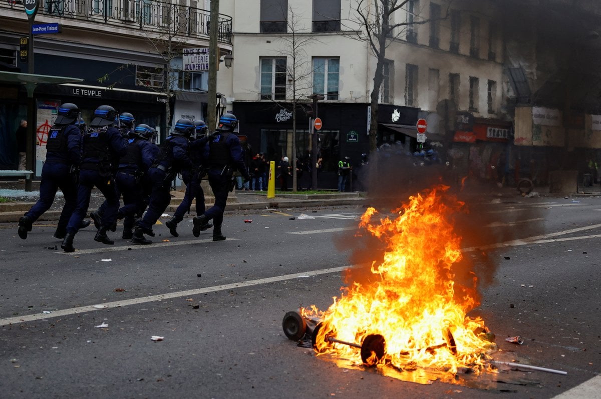 Paris saldırganı, cinayete teşebbüsten tutuklu yargılanacak #1
