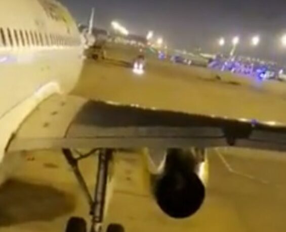 Pegasus uçağı Barselona’ya acil iniş yaptı, 28 yolcu kaçtı