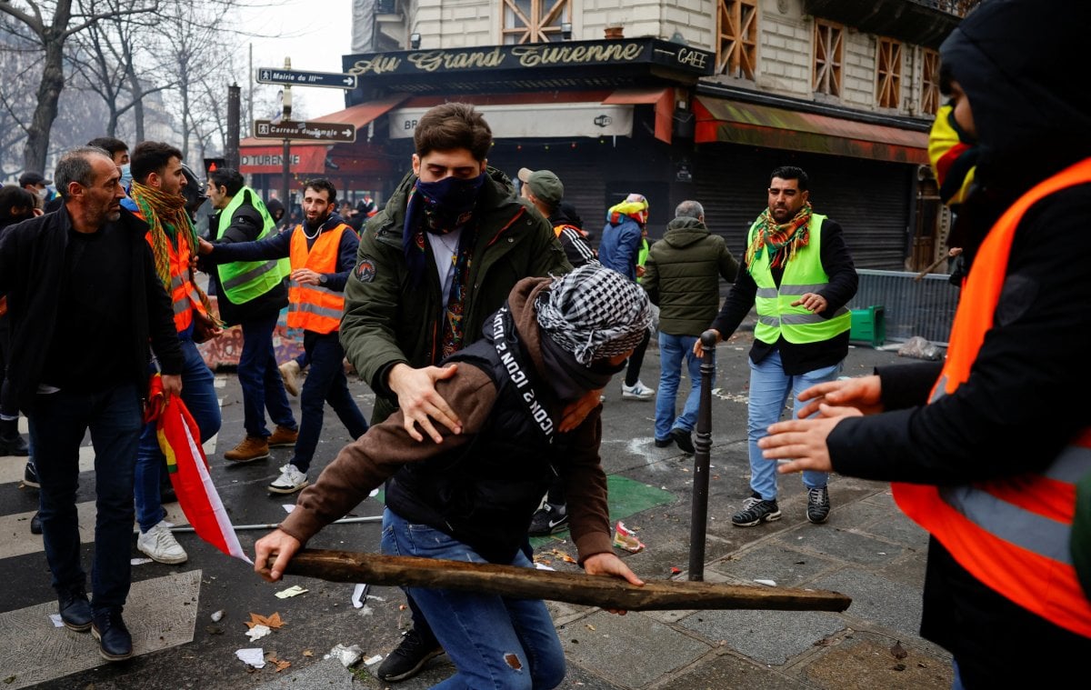 PKK yandaşları Paris’te büyük tahribata yol açtı #3