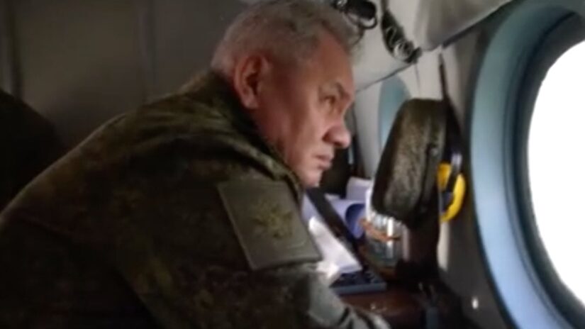 Sergey Şoygu Ukrayna’daki Rus cephelerini havadan araştırdı