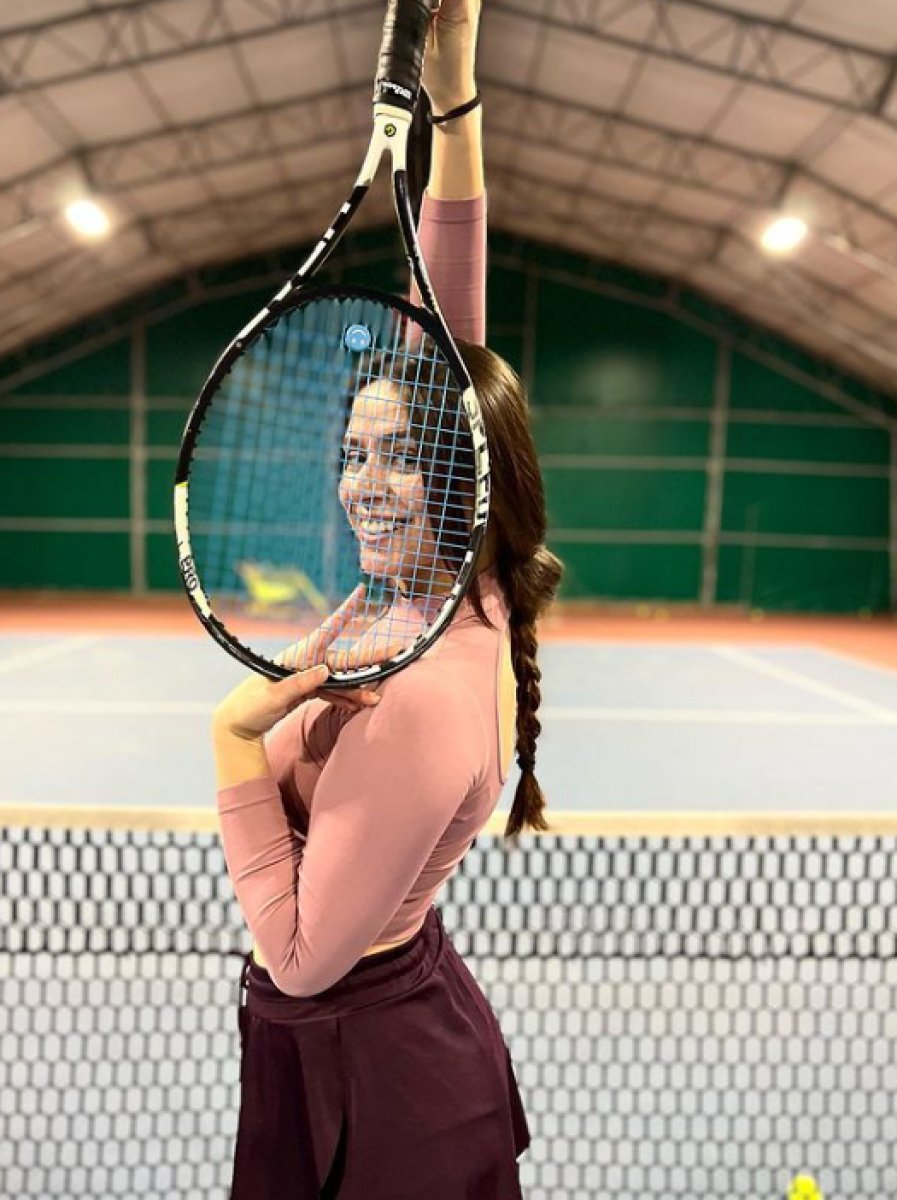 Survivor Ayşe Yüksel mini etekli tenis kombiniyle instagramı yaktı geçti! Afet misin? #7