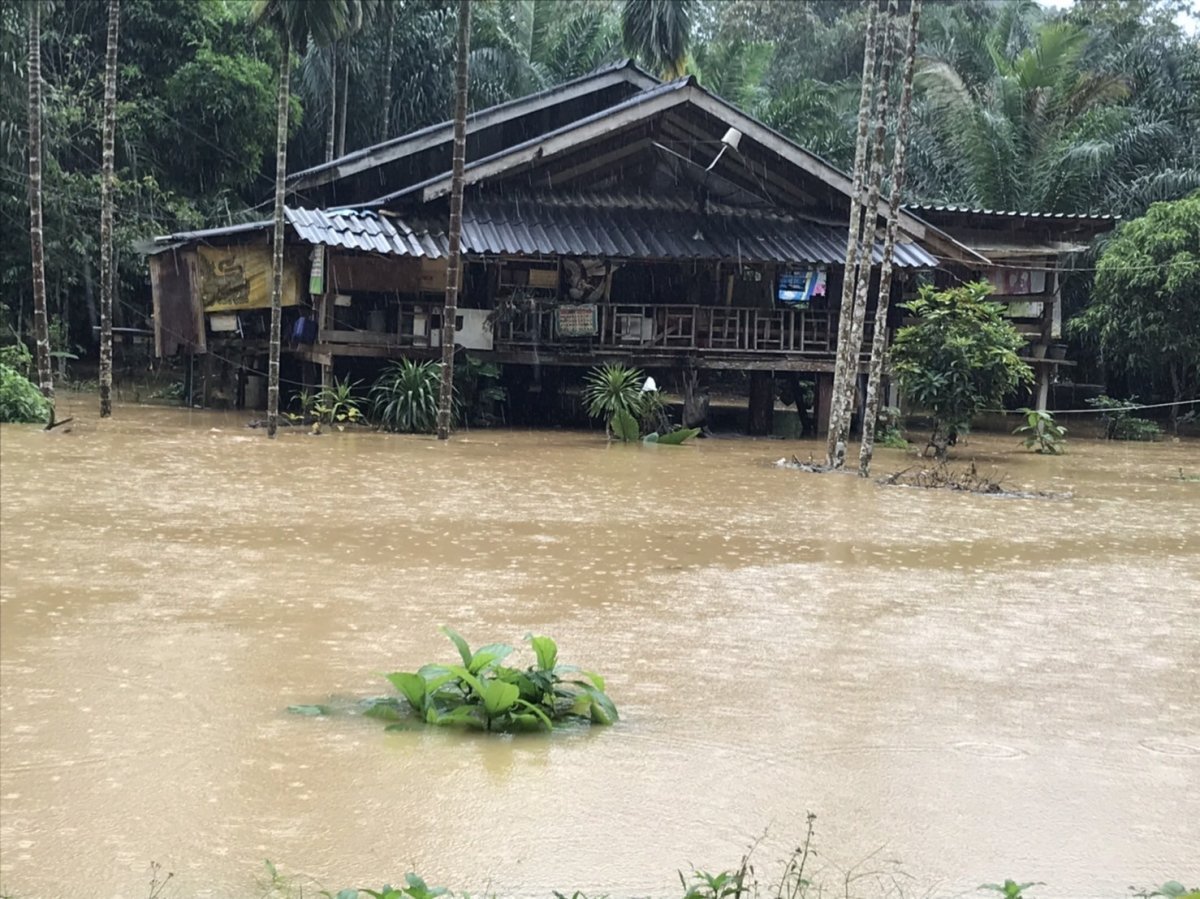 Tayland’ı muson vurdu: Köyler sular altında kaldı #4